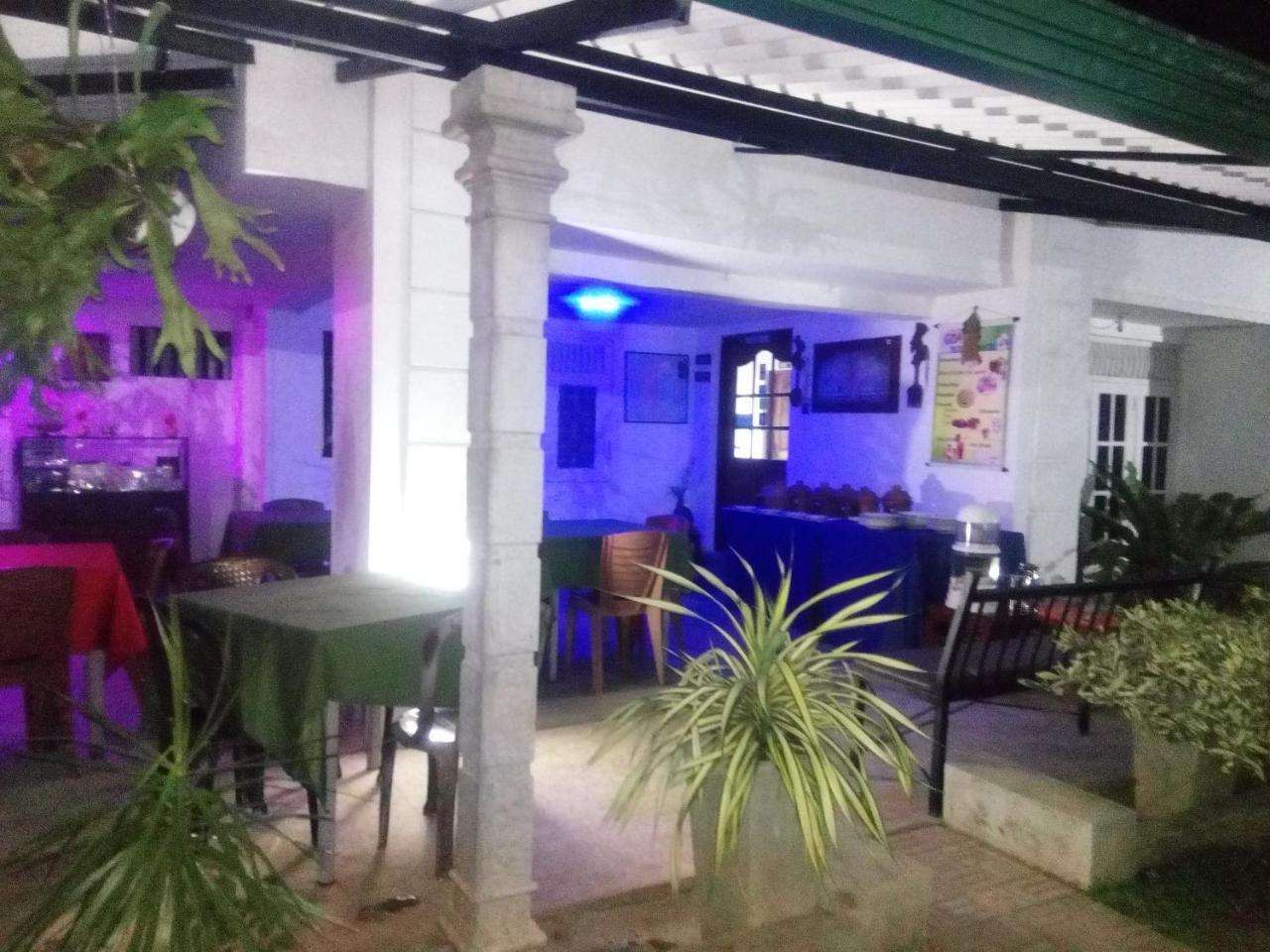 Goalma Family Holiday Resort & Restaurant Anuradhapura Eksteriør bilde